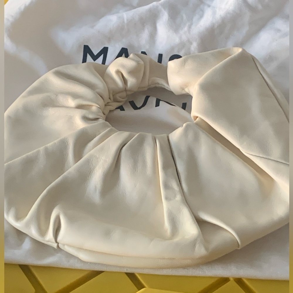 BORSA MINI SCRUNCHIE IN WHITE,BEIGE Brand Ñame Brand new one of a kind